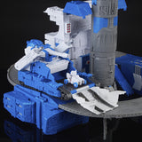 Transformers Generations Titan: Selects: Titan - Guardian Robot & Lunar-Tread