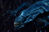 Aliens: Ultra Deluxe Boxed Action Figure - Xenomorph Queen